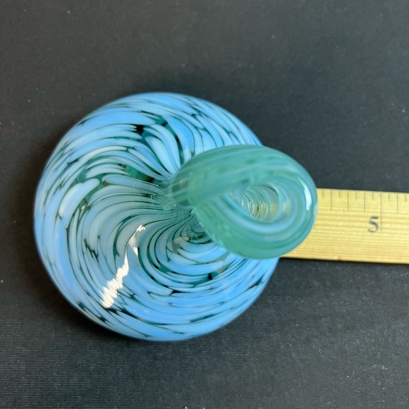 Vintage Hand Blown Art Glass Pen Holder & Paperweight 2.5” Tall Swirled Blues. - Picture 6 of 6